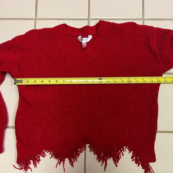 Red sweater - Picture 3 of 7